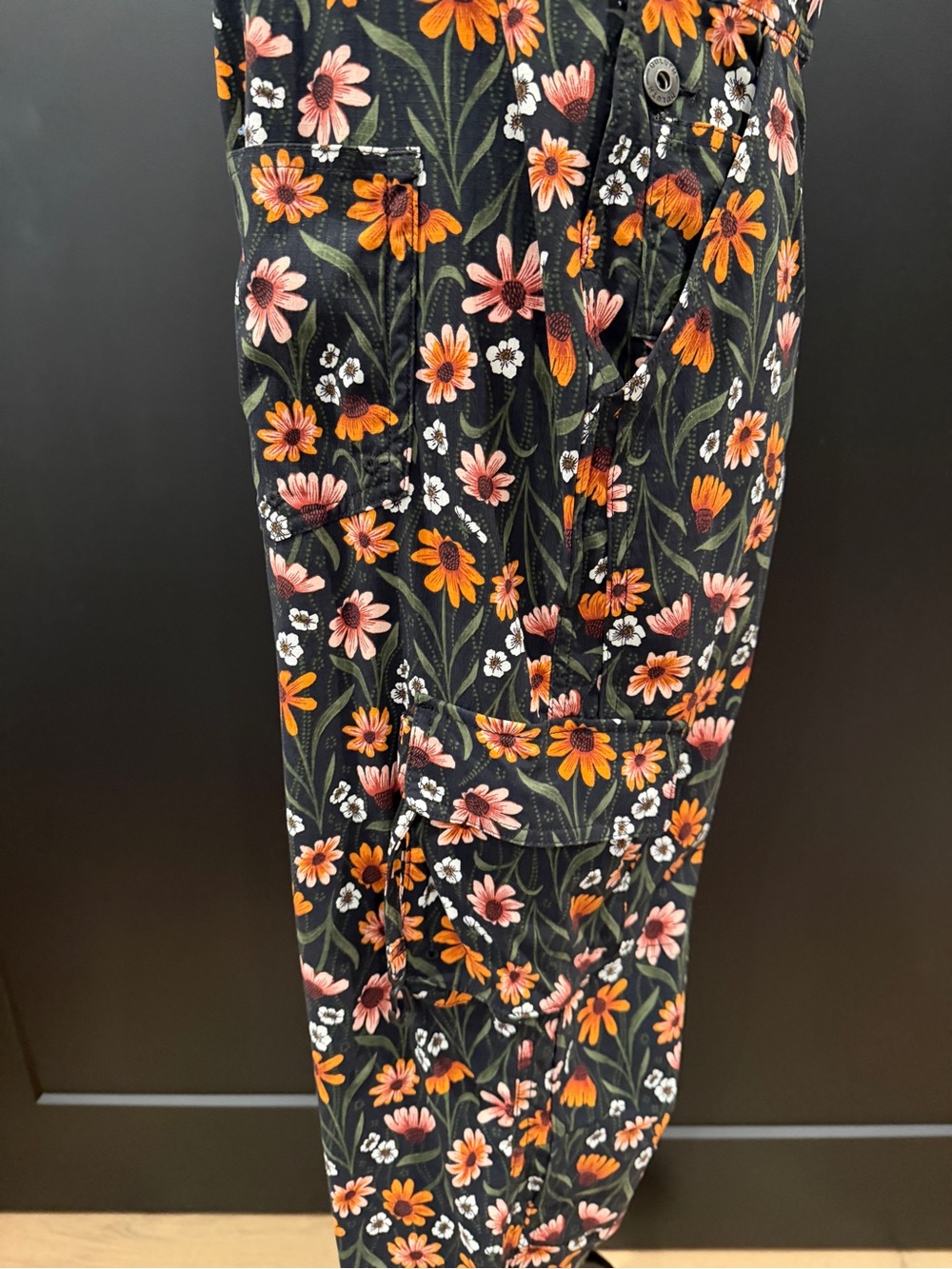NWT Duluth Women's Heirloom Gardening Bib Overalls in Black Coneflower Small 29” - Picture 7 of 16